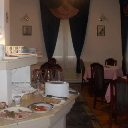 Hotel Grinka M 2*